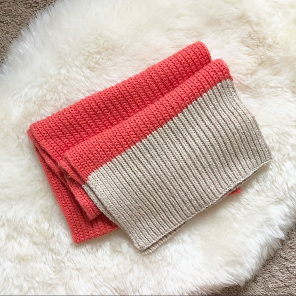 ✨Last Call✨ GAP Colorblock Rib Scarf - Picture 2 of 3